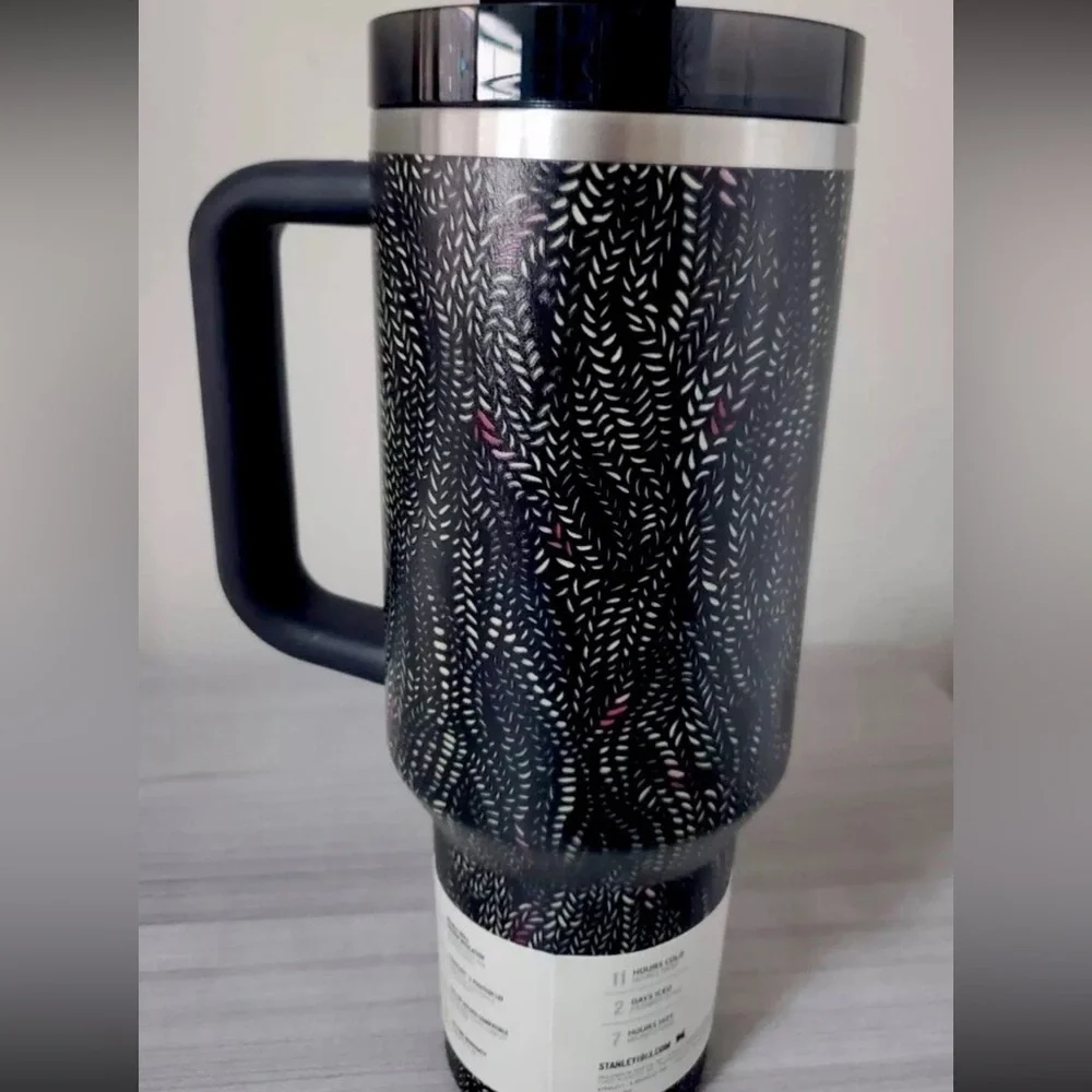 Stanley x CALIA Black Serpent 40 oz. Quencher H2.0 FlowState Tumbler Exclusive - Picture 2 of 9